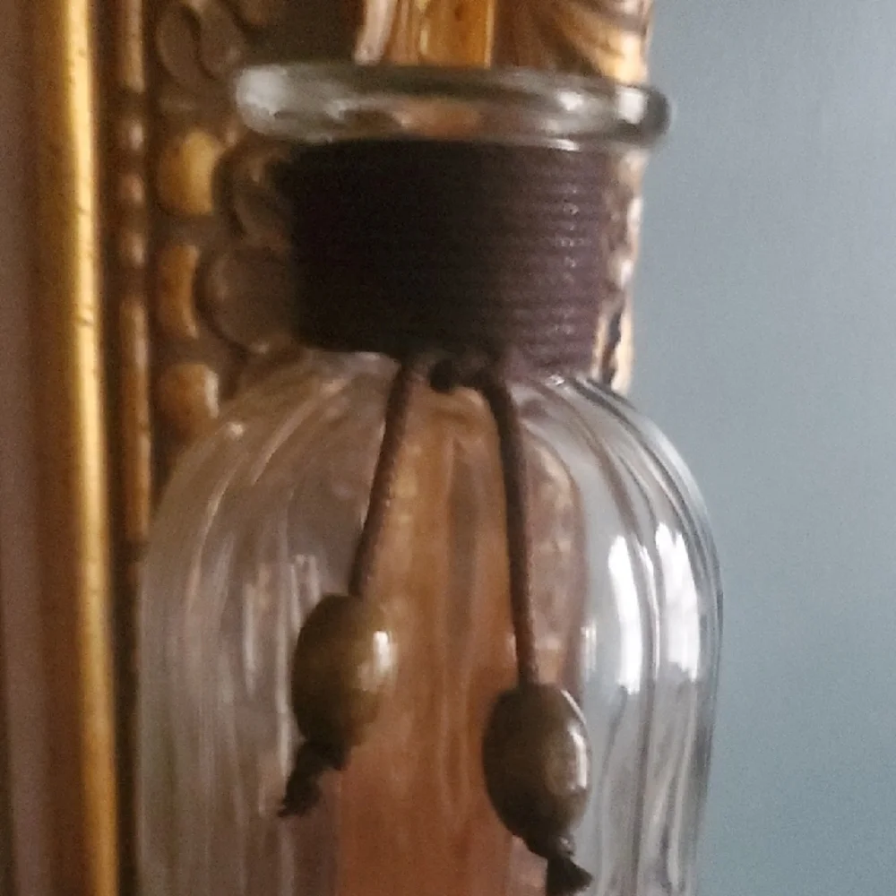 Pier 1 Glass Ribbed Pattern Art Deco Vase Infusion Incense Stick Brown Accents